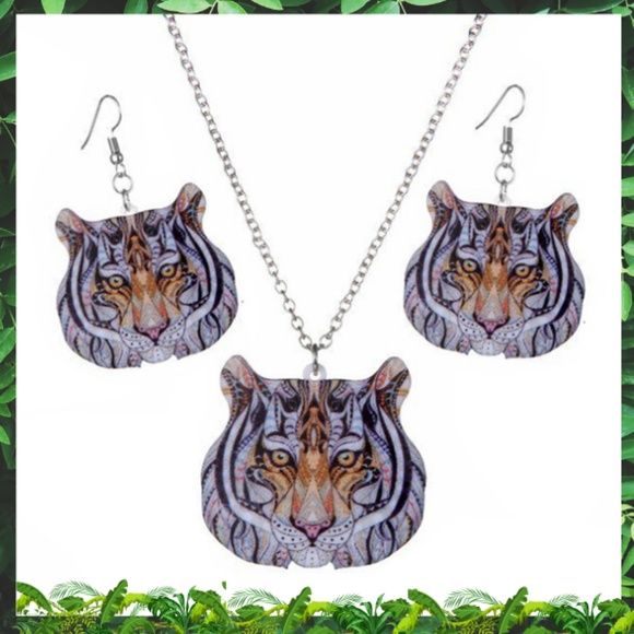 Tiger Necklace and Earrings Set - Brand New With Tags - Fashion Jewelry - Picture 6 of 6